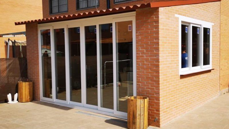 J2 Aluminio y PVC