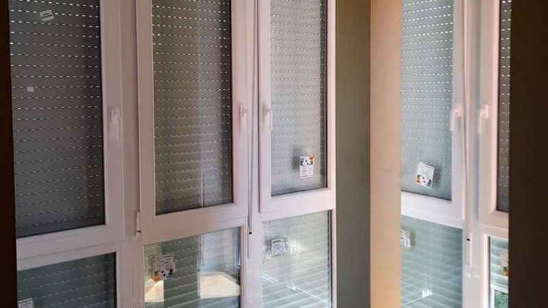 J2 Aluminio y PVC ventanal