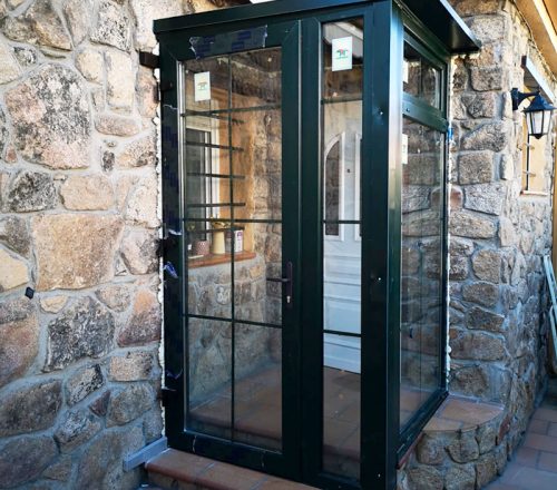 J2 Aluminio y PVC Puerta exterior
